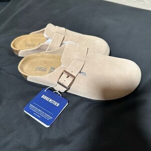 Birkenstock Clogs 
Women’s 8